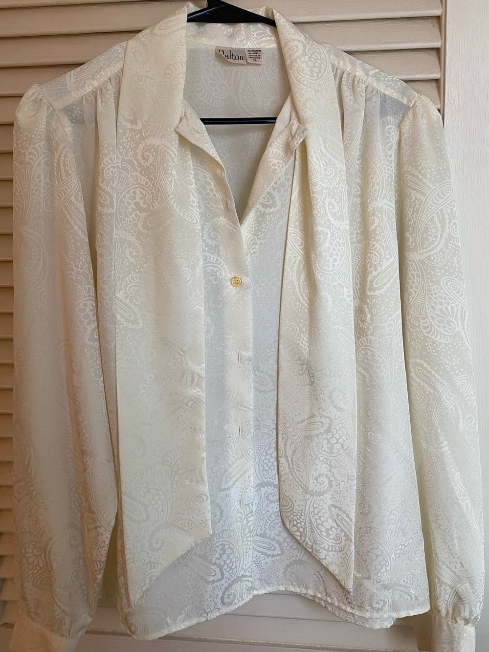 Light Yellow Paisley Print Vintage Dalton Button-Up Blouse